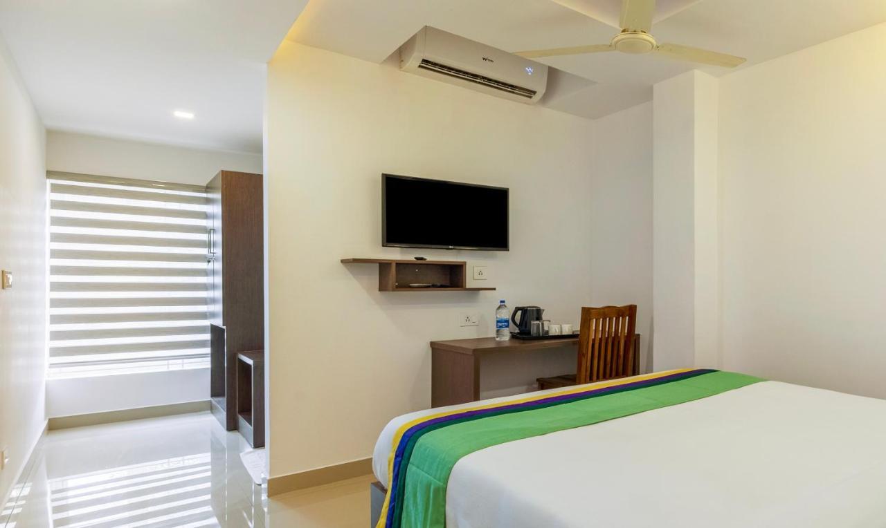 Hotel Treebo Trend Airport Avenue Plaza Cochin Airport Kochi Zewnętrze zdjęcie