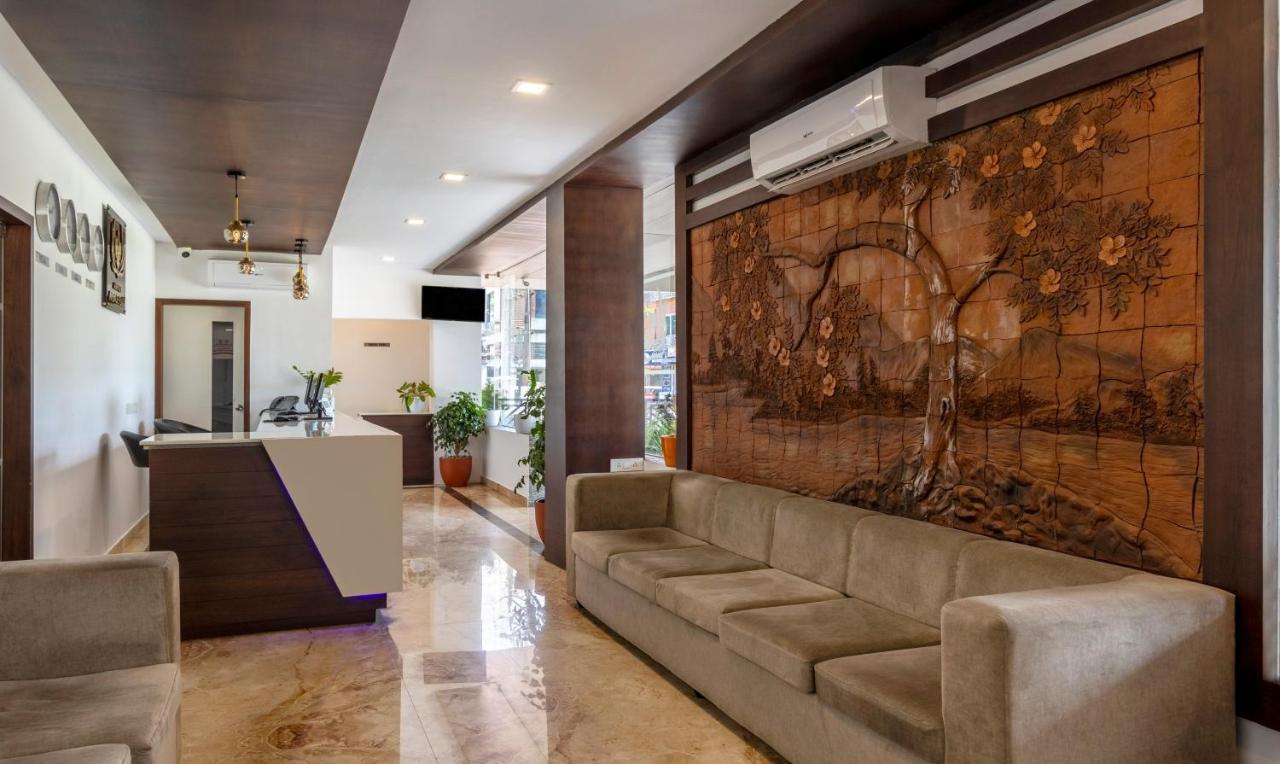 Hotel Treebo Trend Airport Avenue Plaza Cochin Airport Kochi Zewnętrze zdjęcie