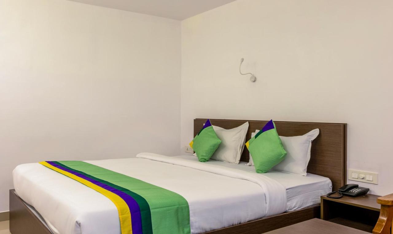 Hotel Treebo Trend Airport Avenue Plaza Cochin Airport Kochi Zewnętrze zdjęcie
